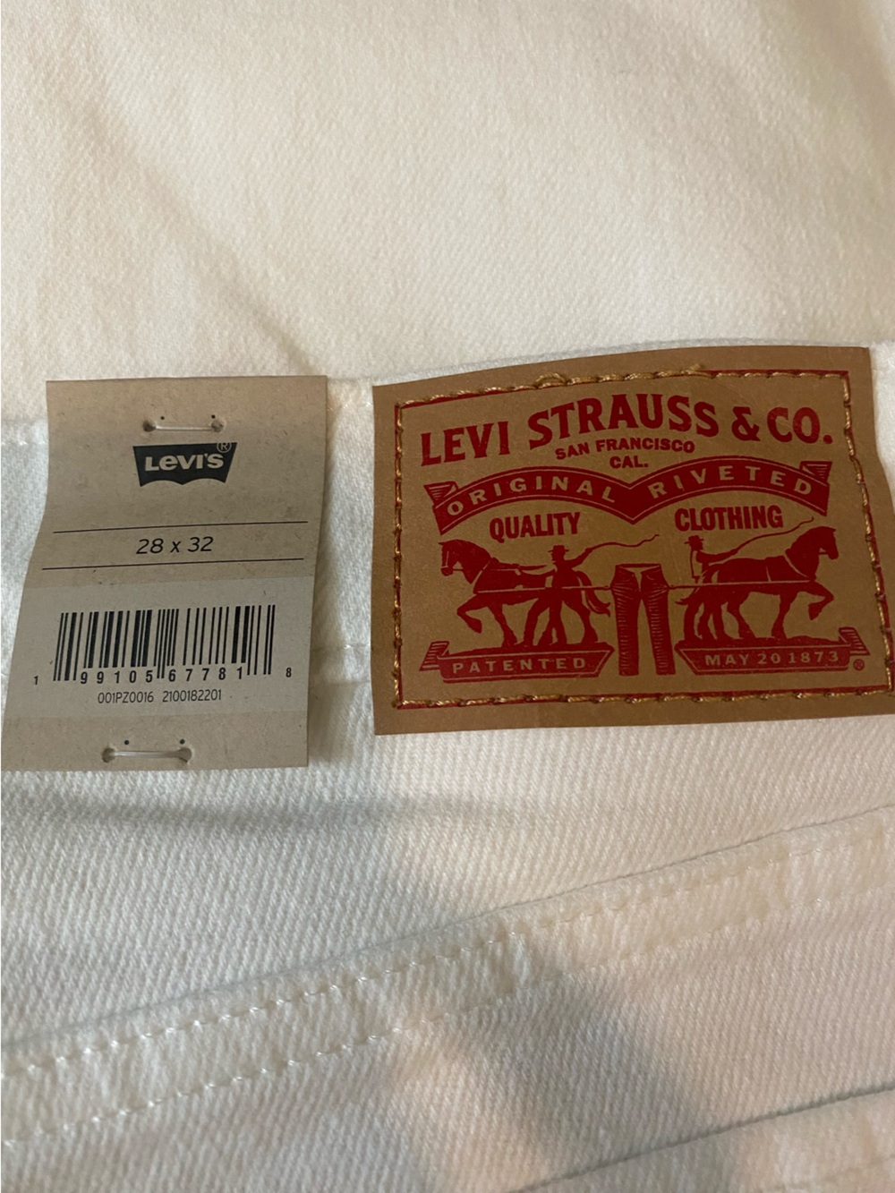 NWT Levi's White 318 Shaping Wide Leg Jeans Size 28x32. - Picture 7 of 7